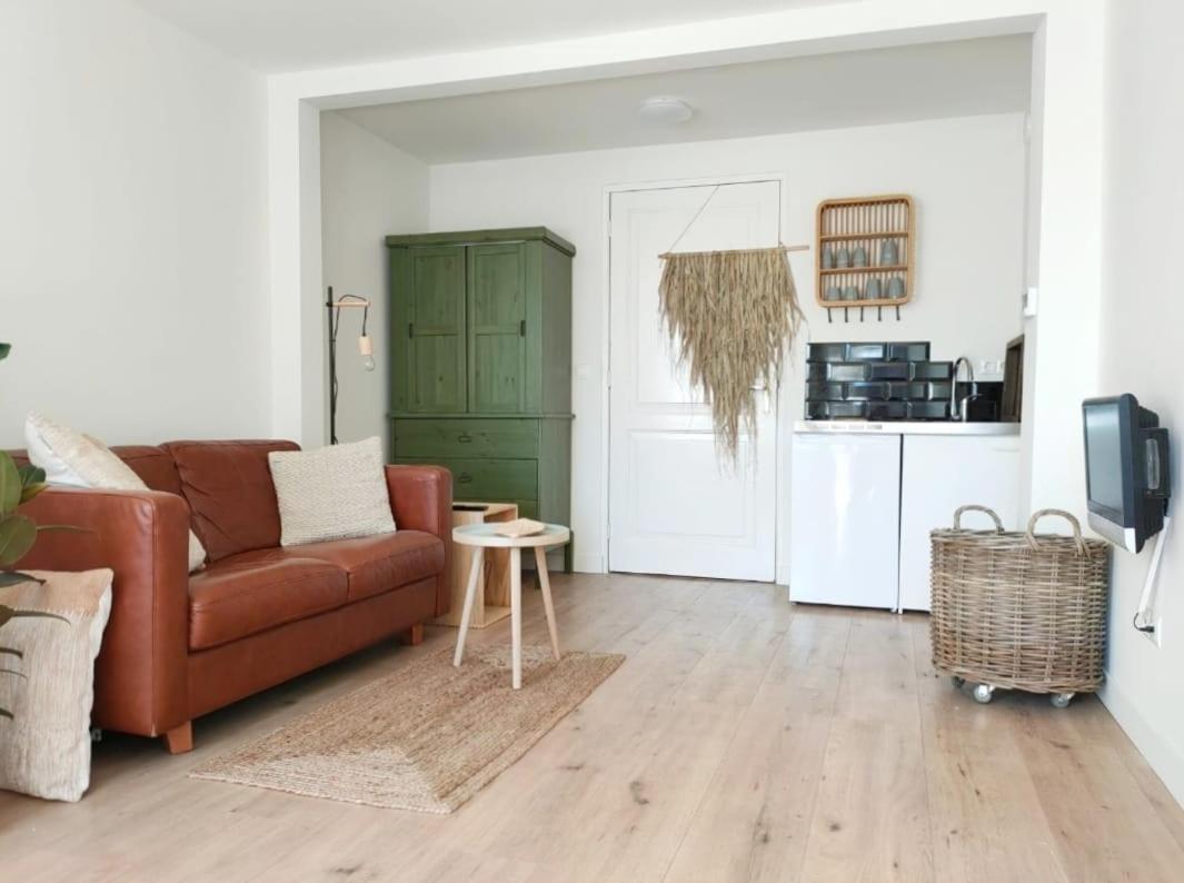 Cosy Tiny House In Bollenstreek Vlakbij Het Strand 丽兹 外观 照片
